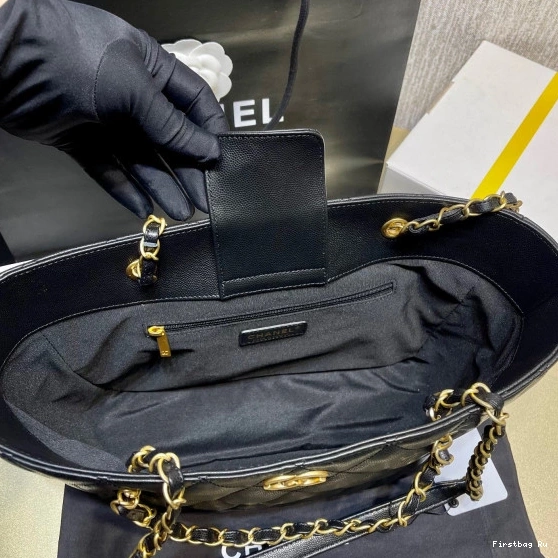 First Bag Ru CHANEL BAG SHOPPING 0823